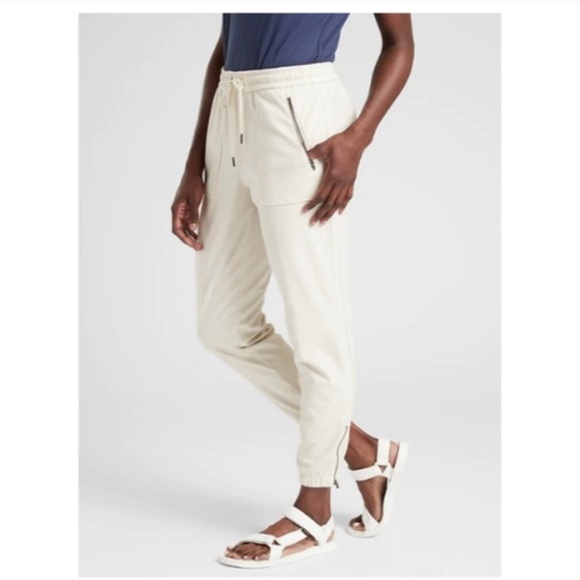 ATHLETA Farallon Stretch Jogger Pant in Putty Size 8 - Picture 5 of 15
